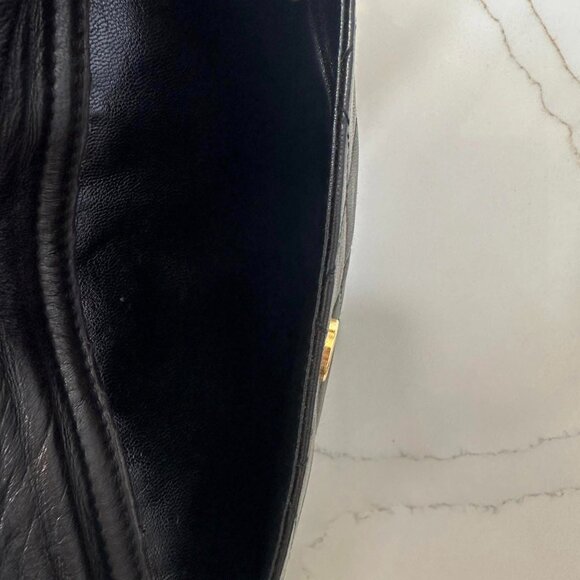 Chanel Vintage tassel camera bag with gold plated hardware in lambskin leather - Picture 13 of 16